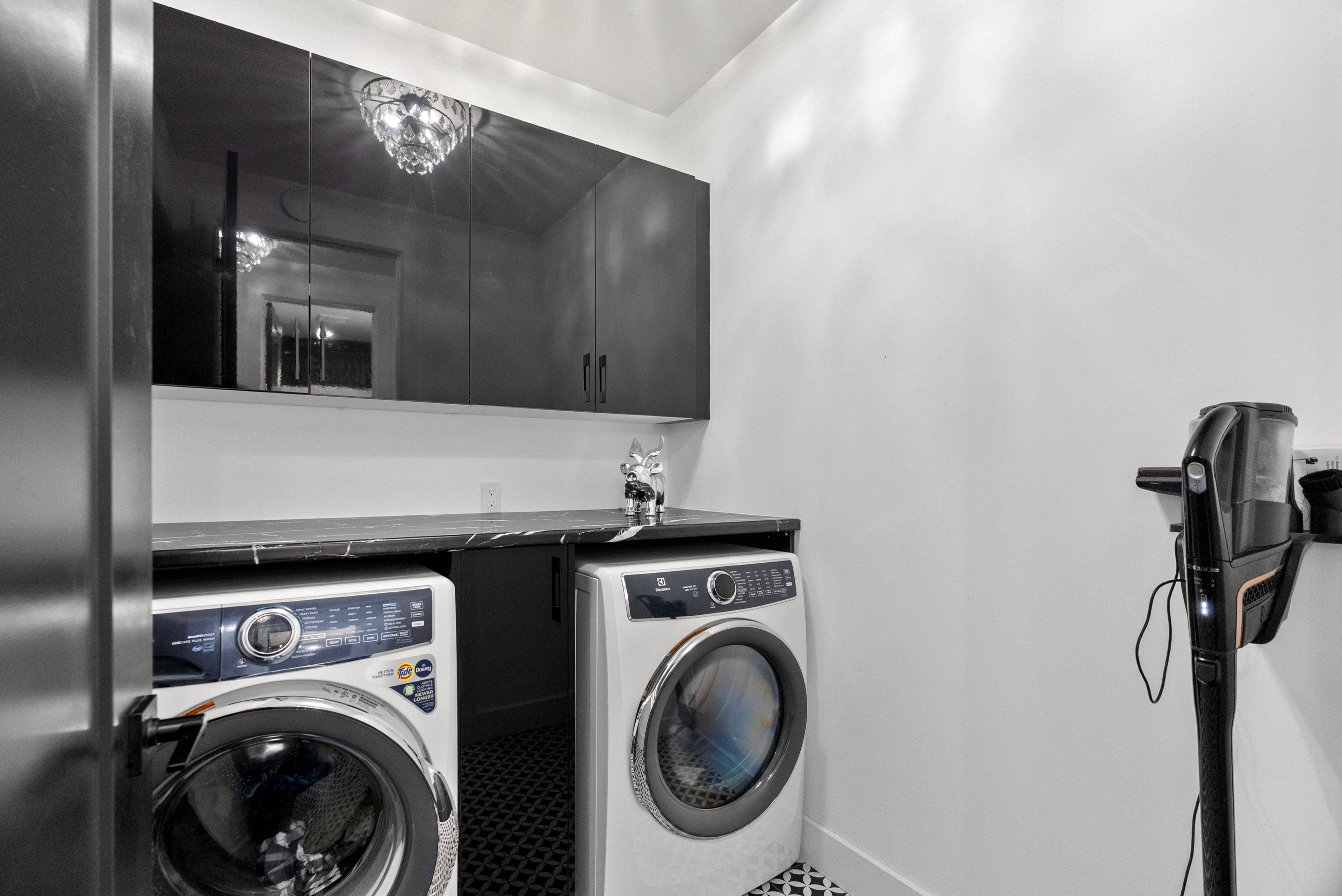 10143 Pinery Bluffs RD, Lambton Shores, ON N0M 1T0