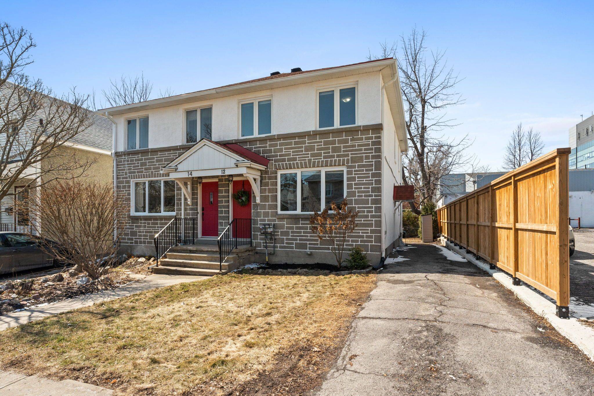 12 Stevenson AVE, Carlington - Central Park, ON K1Z 6N1
