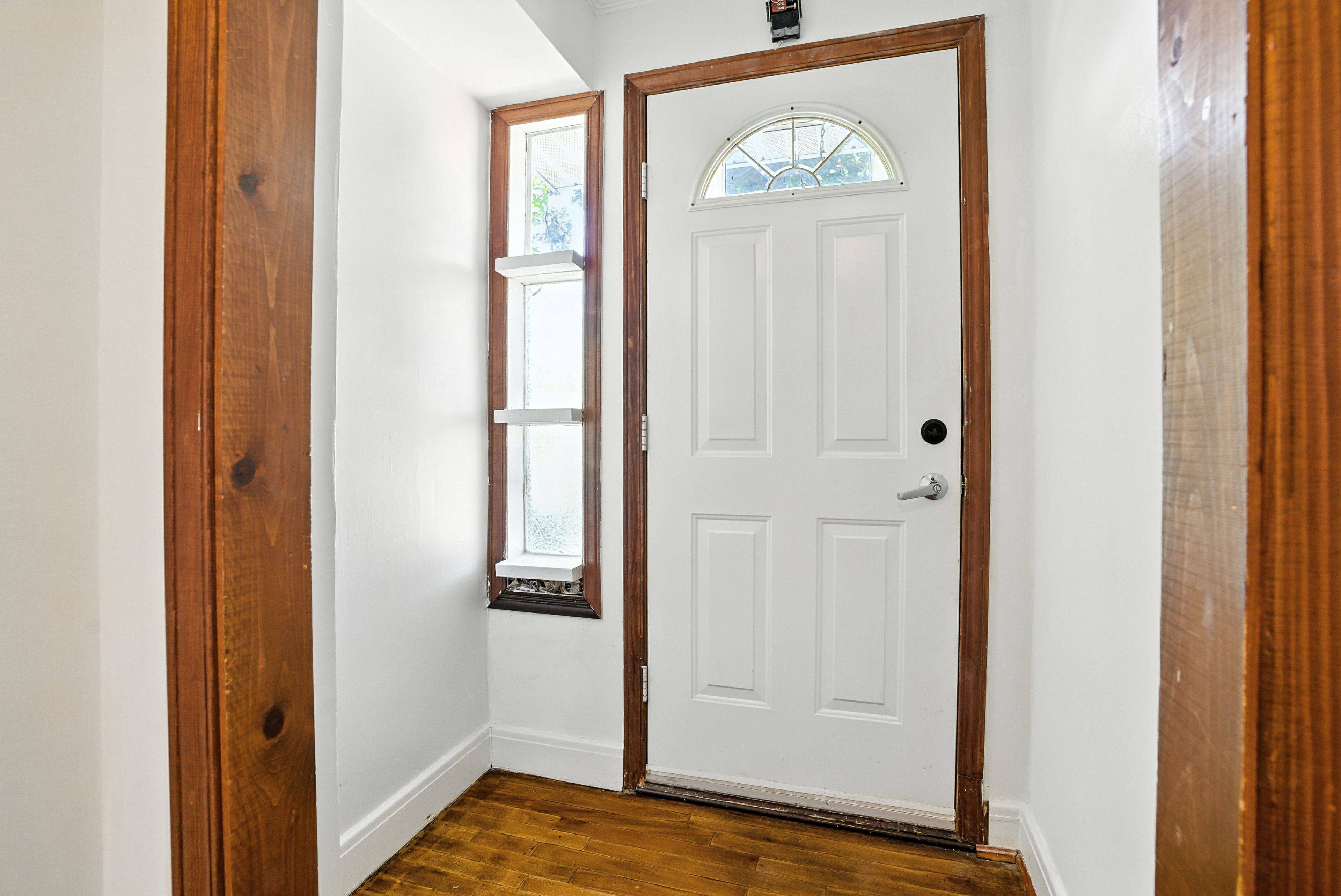 279 Anna AVE, Carlington - Central Park, ON K1Z 7V5