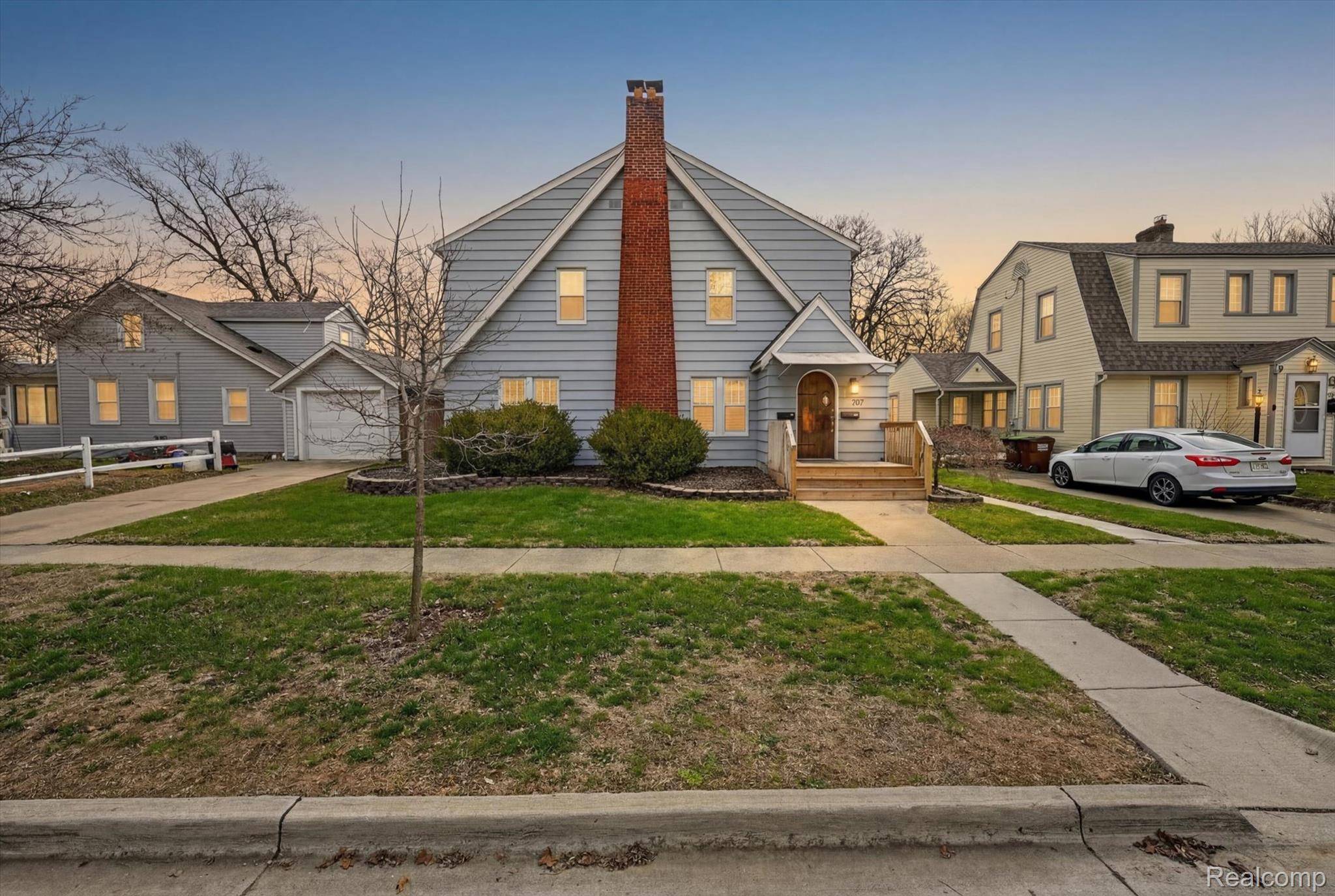 707 Harrison ST, Monroe, MI 48161