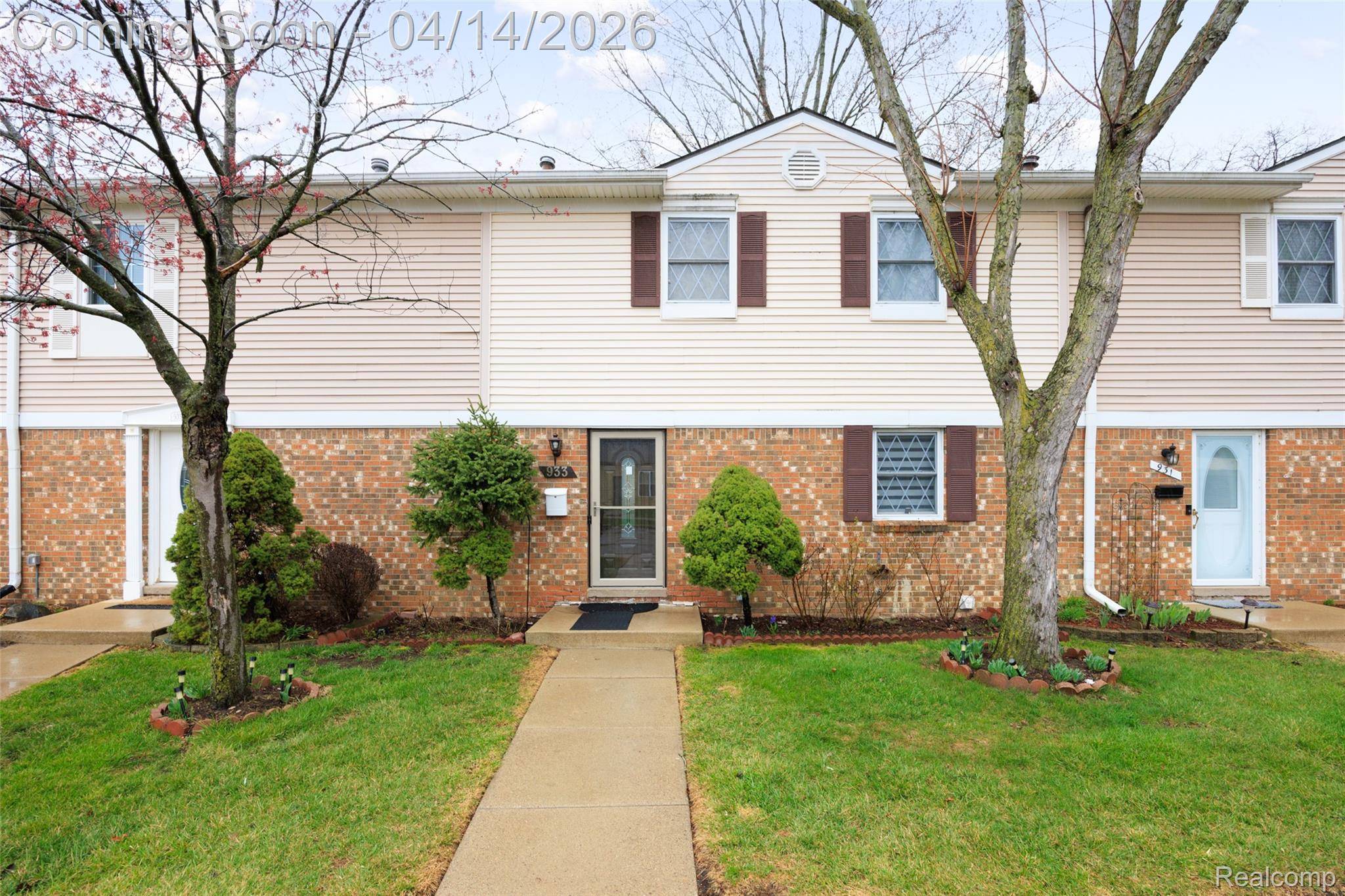 933 Kirts BLVD, Troy, MI 48084