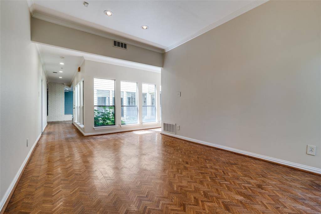 6922 Chevy Chase Avenue, Dallas, TX 75225