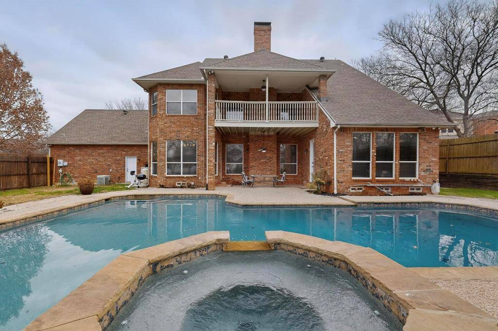 618 Oak Tree Cove, Cedar Hill, TX 75104