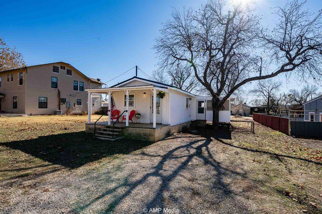 941 Harold Street, Albany, TX 76430