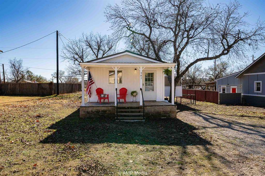 941 Harold Street, Albany, TX 76430
