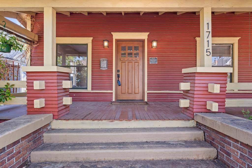 1715 College Avenue, Fort Worth, TX 76110