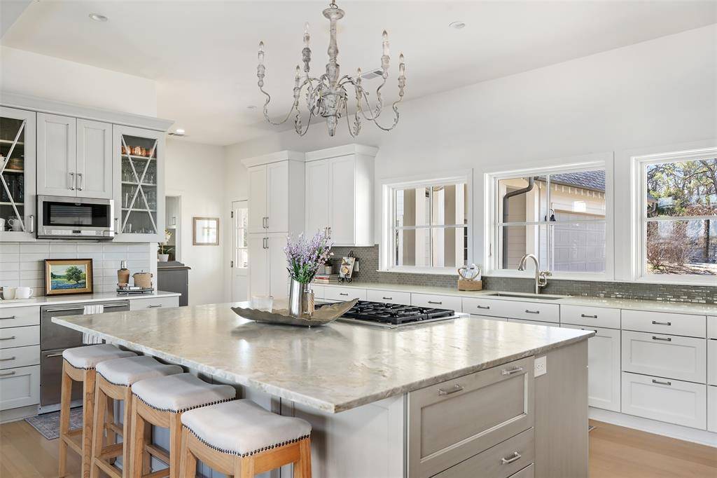 13390 Waterside Drive, Malakoff, TX 75148