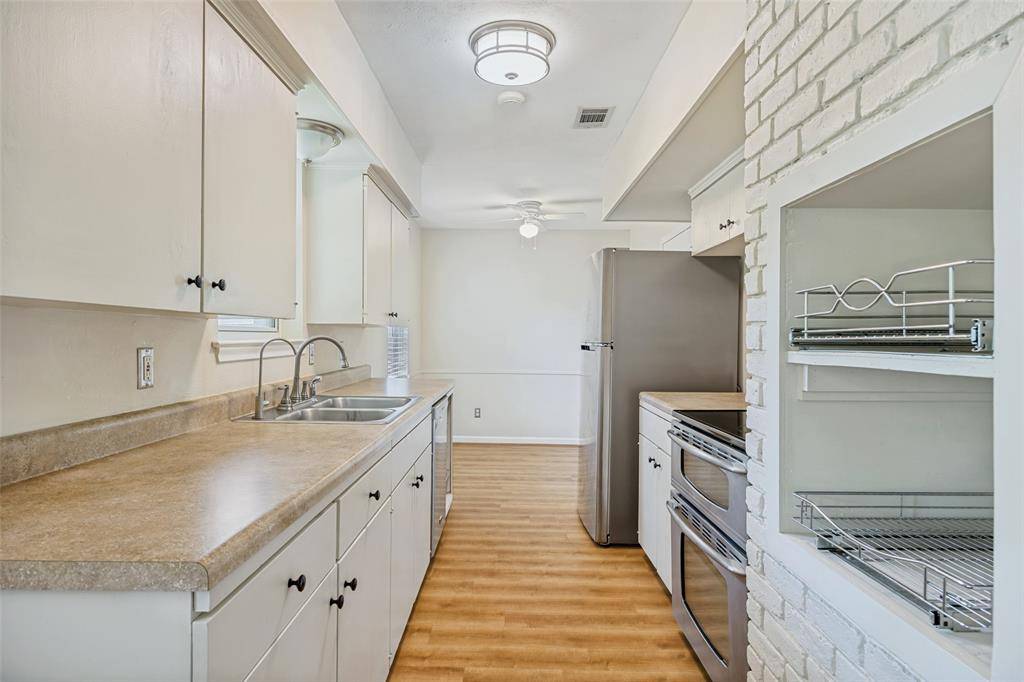 717 Gaylewood Drive, Richardson, TX 75080