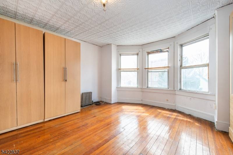 66 Gautier Ave #3R, Jersey City, NJ 07306