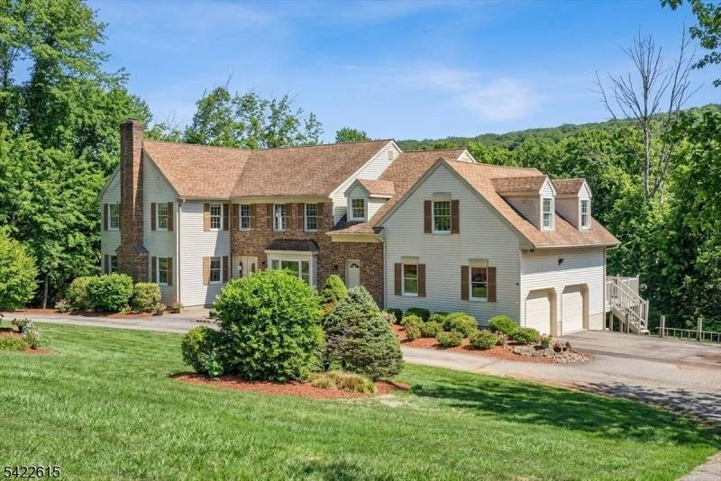 13 Bridge Hollow Rd, Tewksbury Twp., NJ 07830