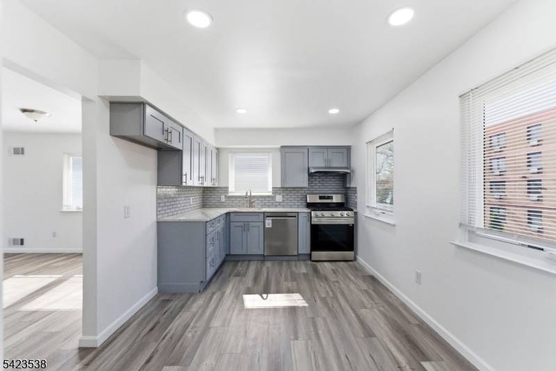 23 Renaissance Dr #2, Clifton City, NJ 07013