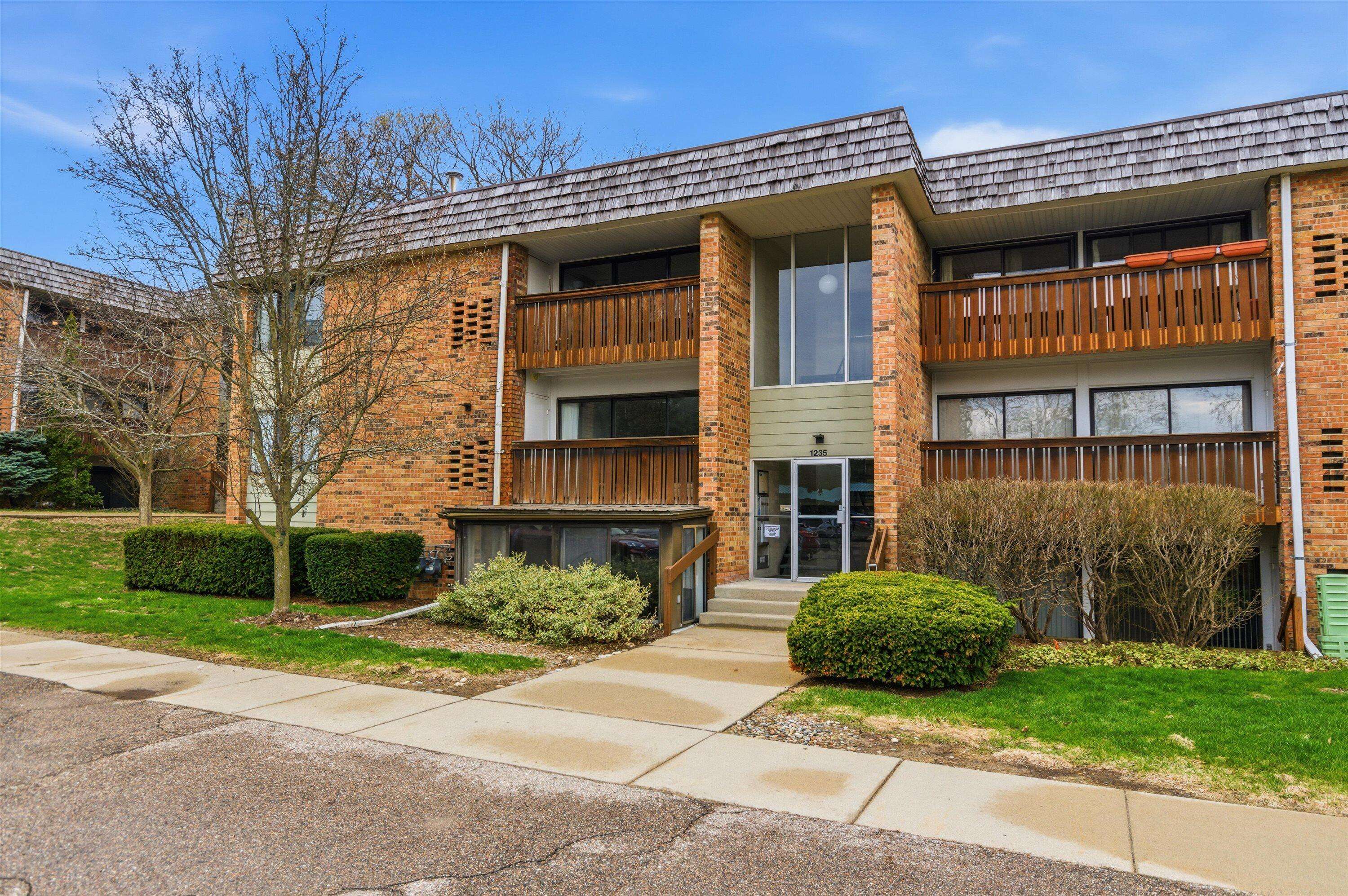 1235 S Maple RD #201, Ann Arbor, MI 48103