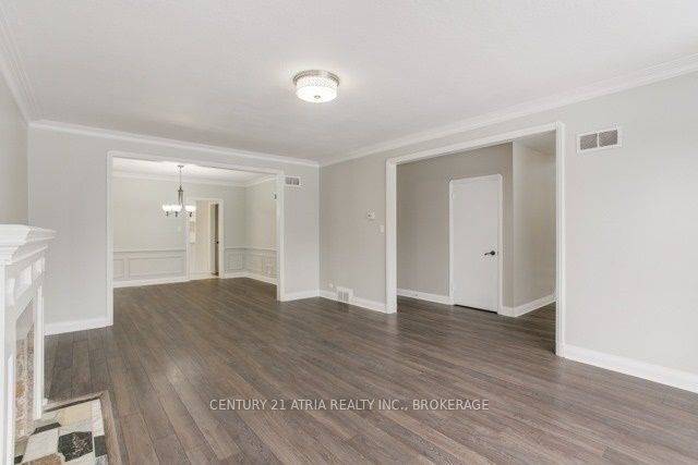 46 Fenn AVE, Toronto C12, ON M2L 1M8