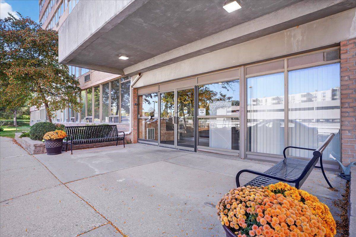3227 King ST E #506, Kitchener, ON N2A 3Z9