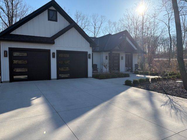 10143 Pinery Bluffs RD, Lambton Shores, ON N0M 1T0