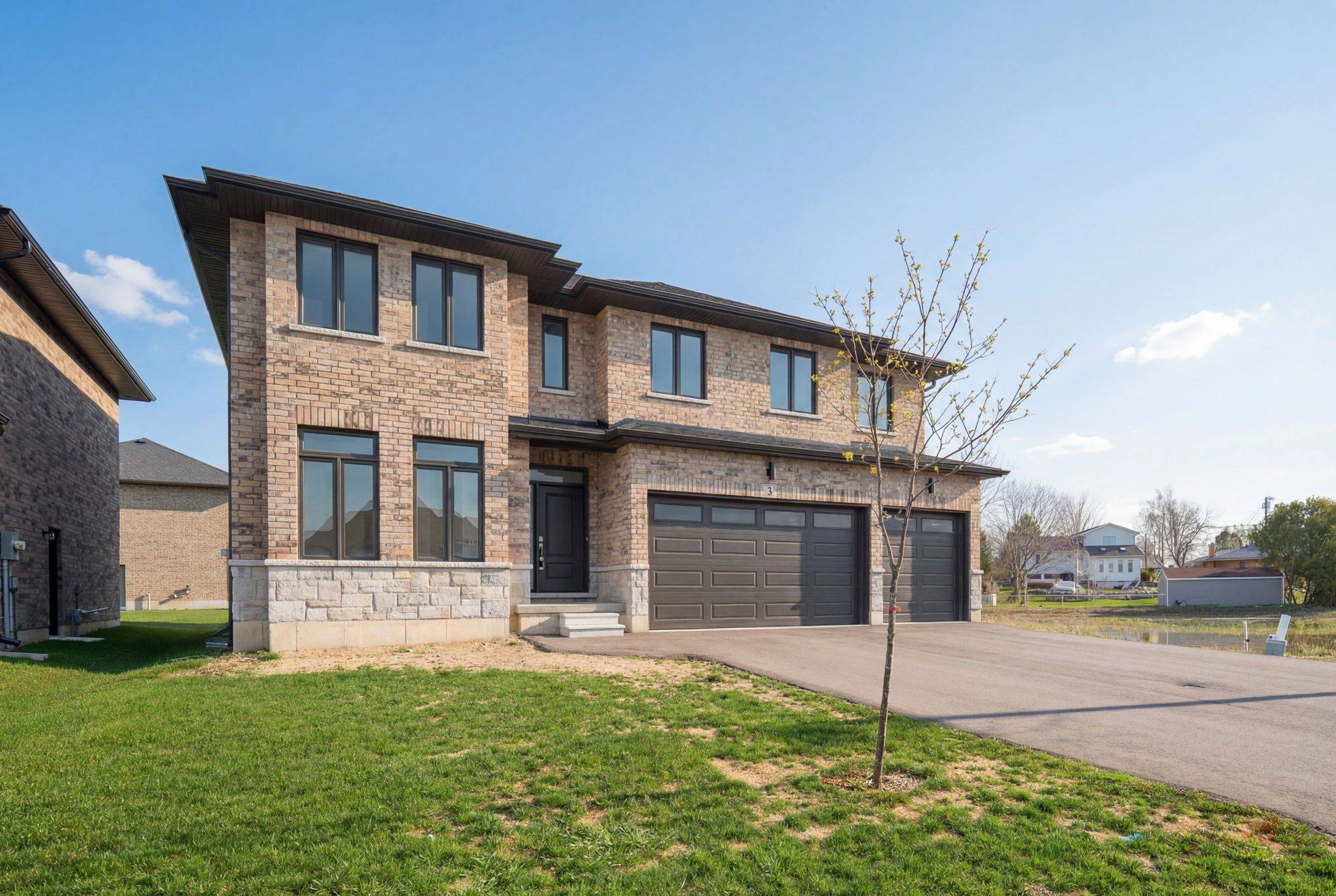 3 Bouw ST, Dutton/dunwich, ON N0L 1J0