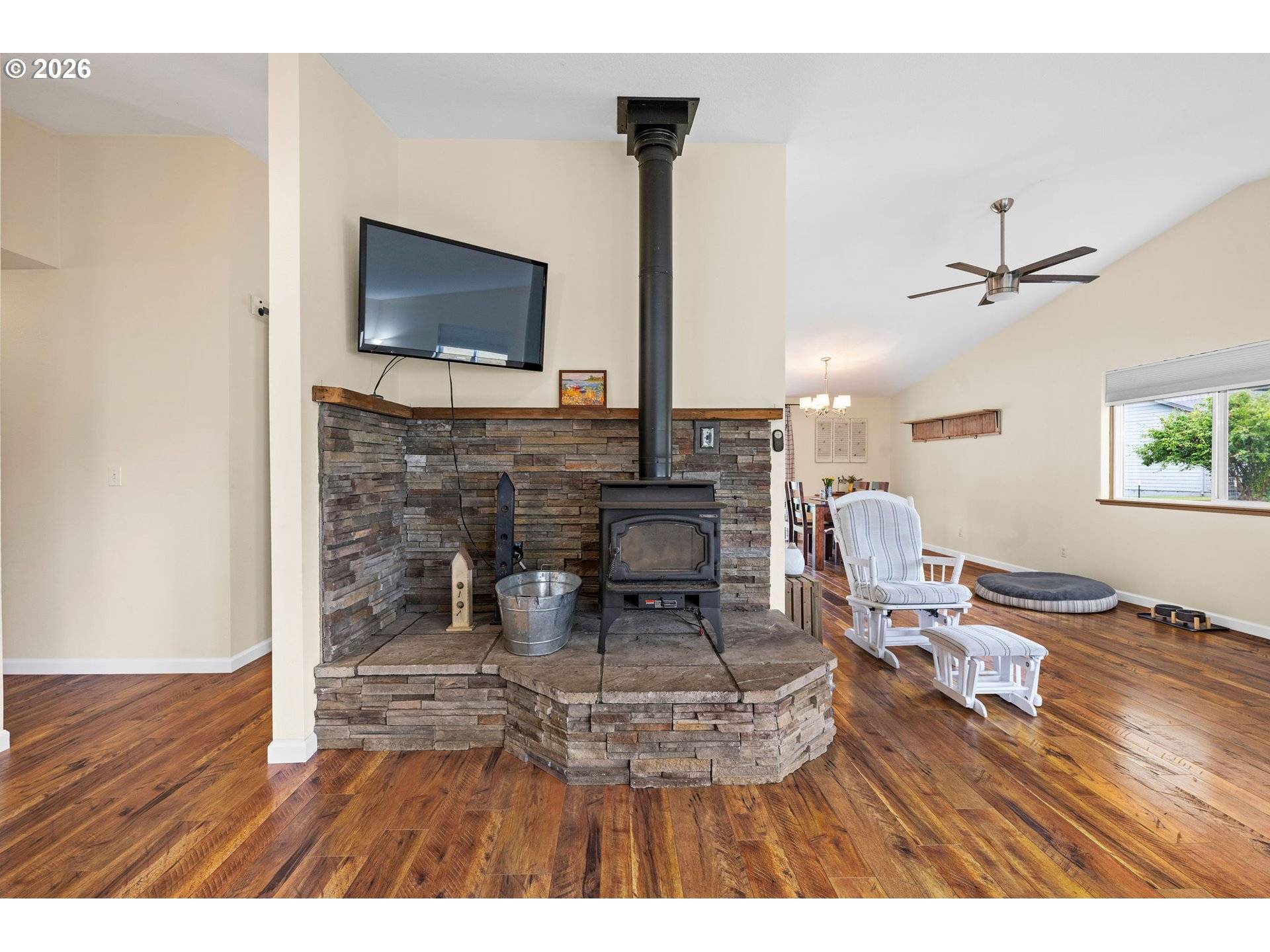 42020 FOREST COURT LN, Astoria, OR 97103