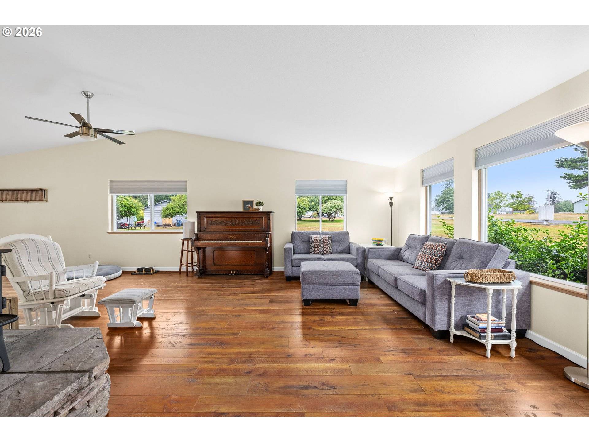 42020 FOREST COURT LN, Astoria, OR 97103