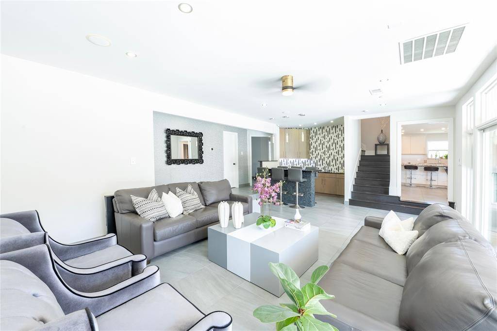 6956 Meadowbriar Lane, Dallas, TX 75230