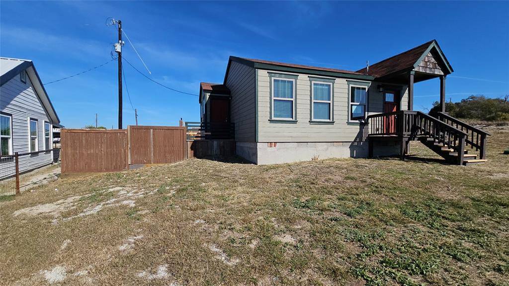 111 W Morning Dove Drive, Azle, TX 76020