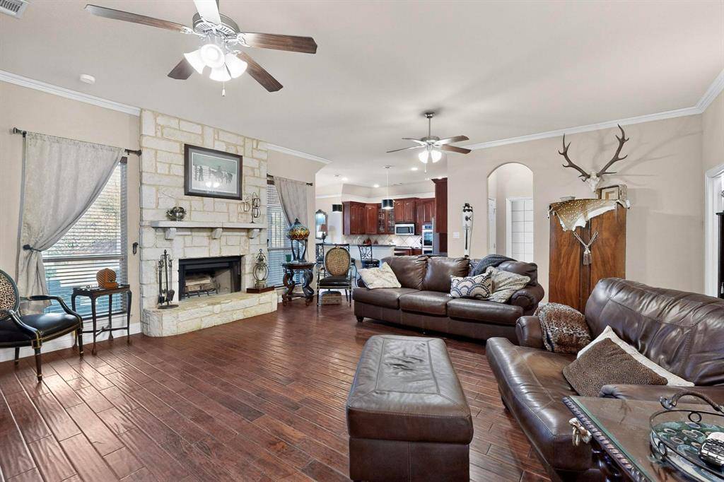 4425 Don Drive, Mansfield, TX 76063