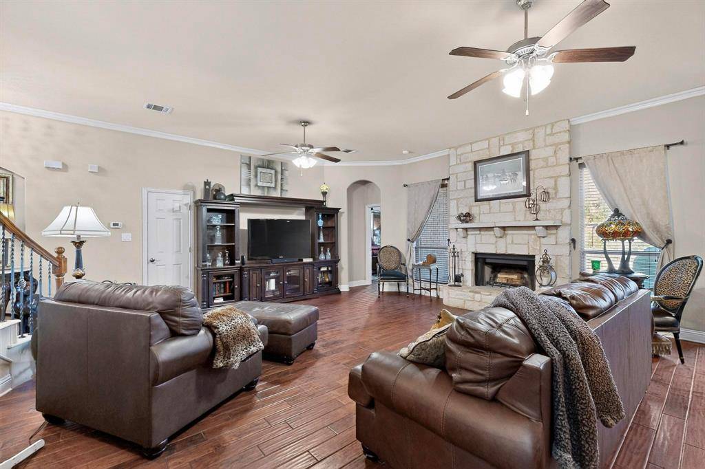 4425 Don Drive, Mansfield, TX 76063