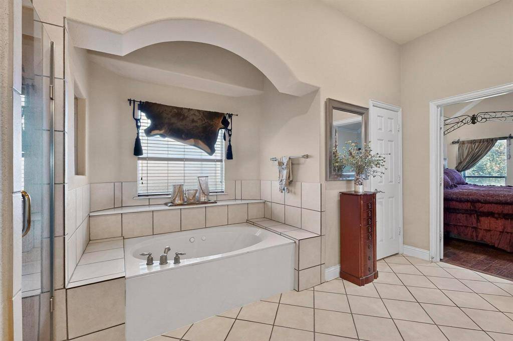 4425 Don Drive, Mansfield, TX 76063