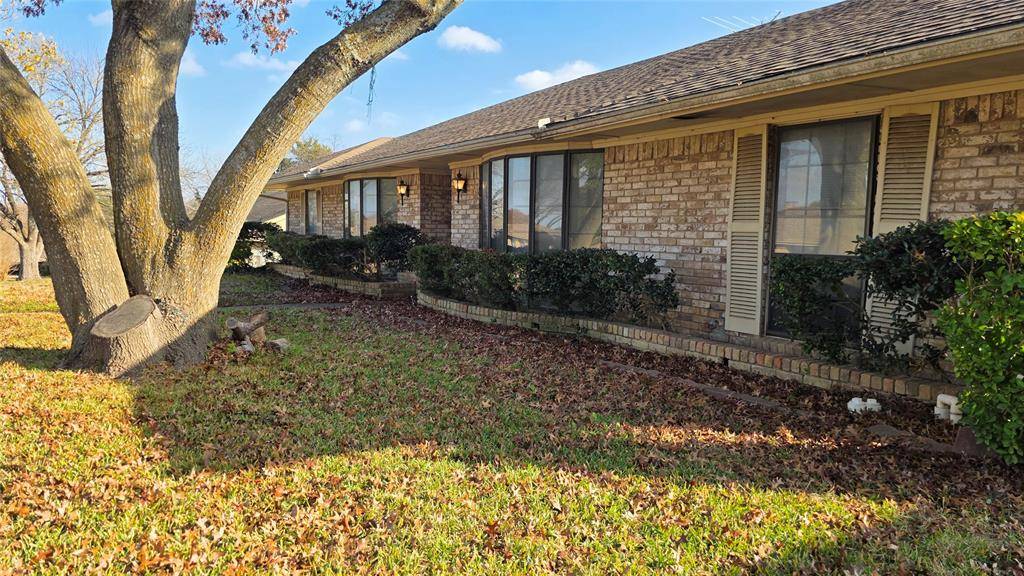 604 The Meadows Parkway, Desoto, TX 75115