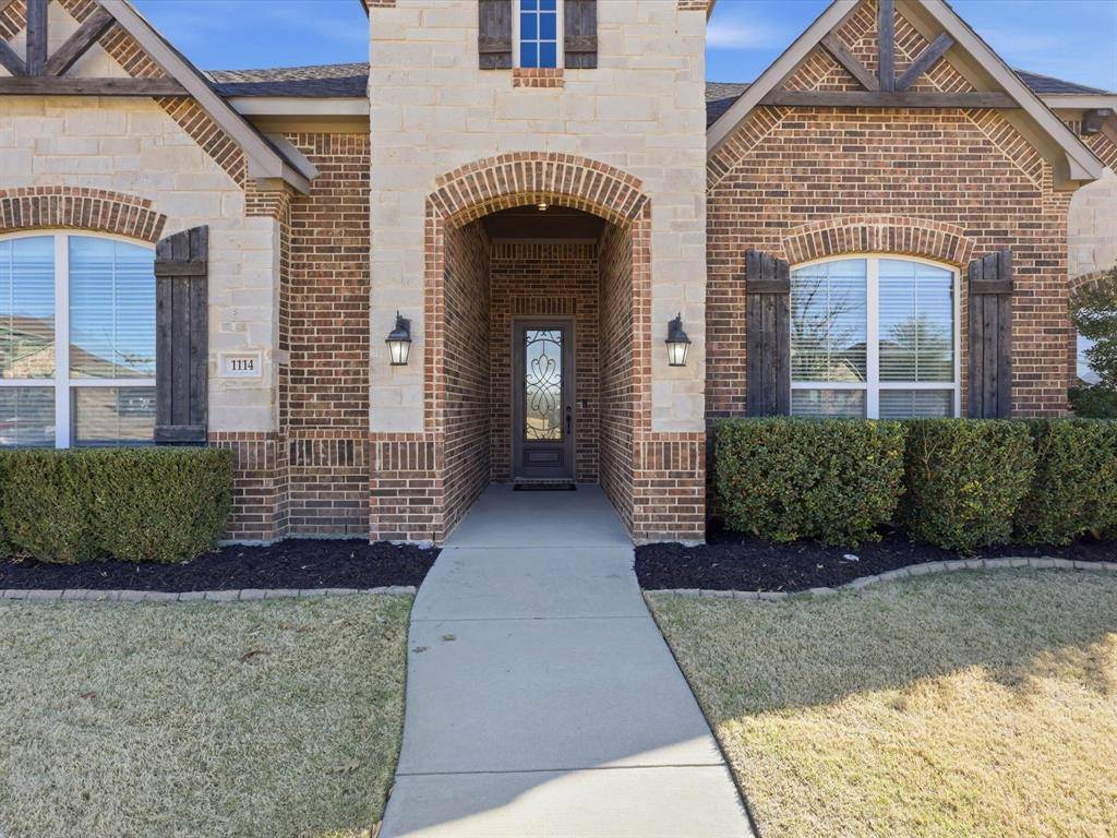 1114 Texanna Trail, Midlothian, TX 76065