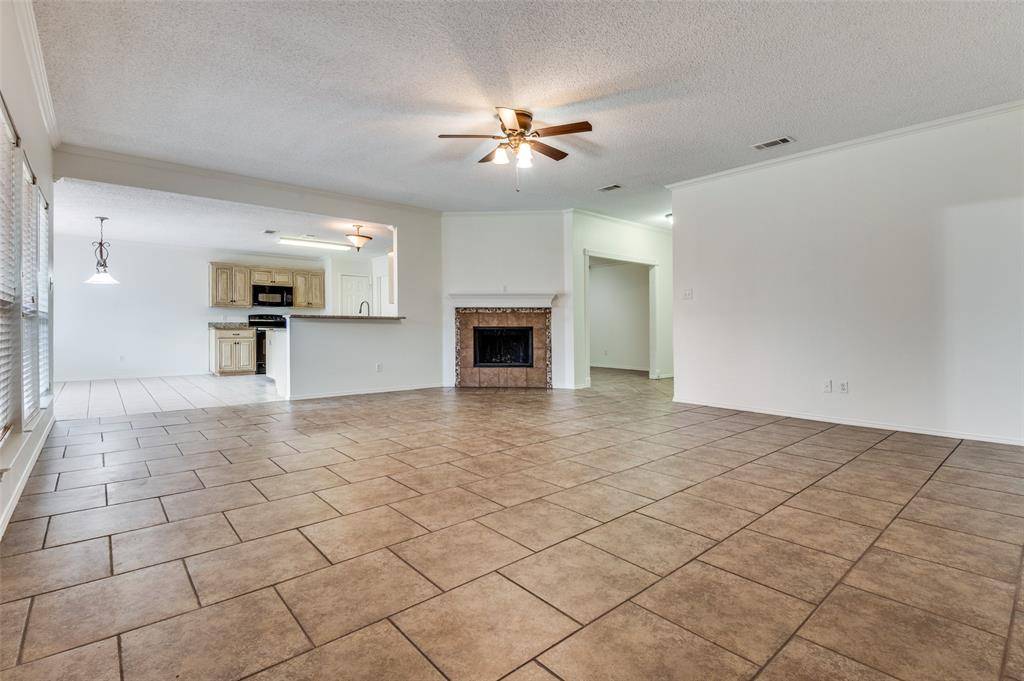 14 Enchanted Court, Mansfield, TX 76063