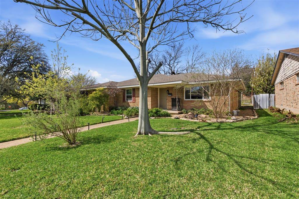 3055 Cliff Creek Drive, Dallas, TX 75233