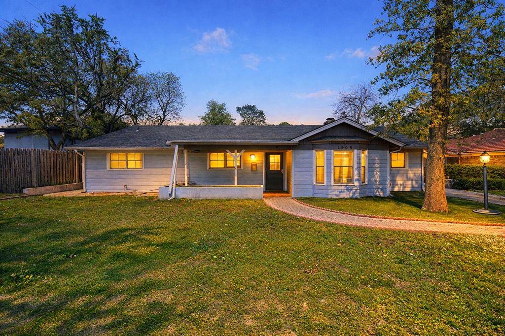 1305 W Grauwyler Road, Irving, TX 75061