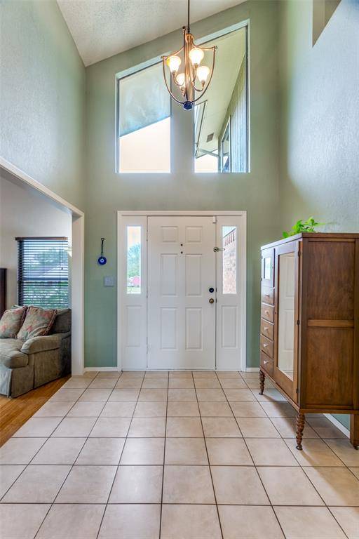 9714 Windsor Circle, Fort Worth, TX 76140