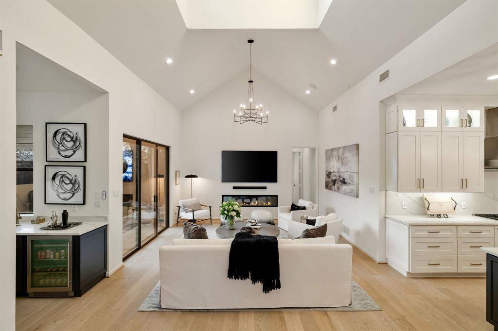 5609 Bent Creek Trail, Dallas, TX 75252