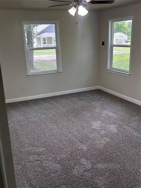 379 S Center Street, Gladewater, TX 75647