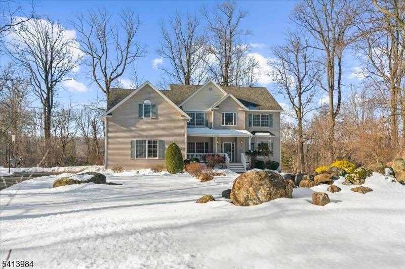 205 Hogan Ct, Bethlehem Twp., NJ 08802