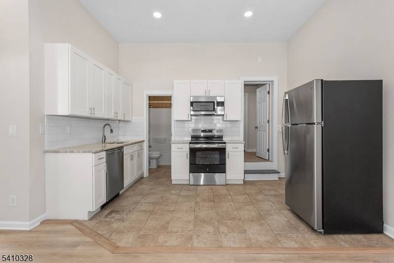 129 Main St #3, Bloomingdale Boro, NJ 07403