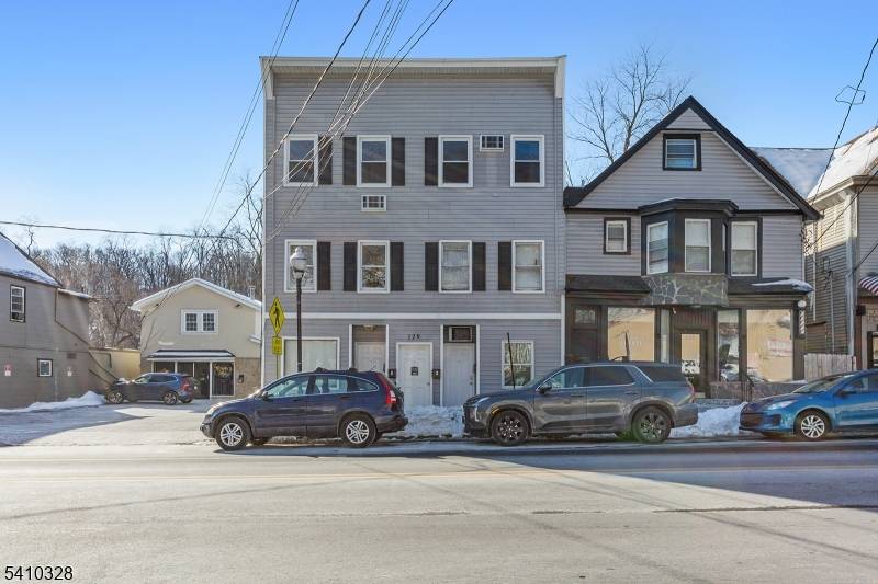 129 Main St #3, Bloomingdale Boro, NJ 07403