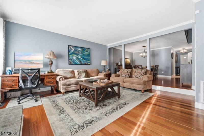 2304 Jamestown Cmn, Hillsborough Twp., NJ 08844