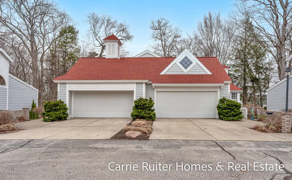 16919 Landing LN, Ferrysburg City, MI 49456