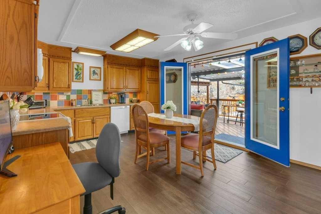 7304 35 AVE NW, Calgary, AB T3B 1T3