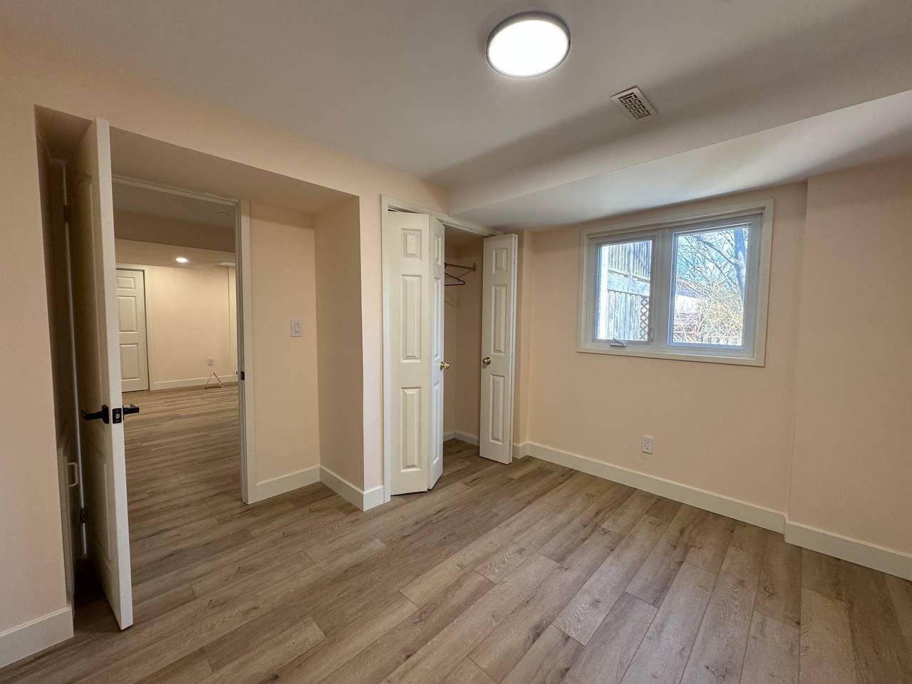 4 Mendys Forest(Lower Level) N/A, Aurora, ON L4G 5A3