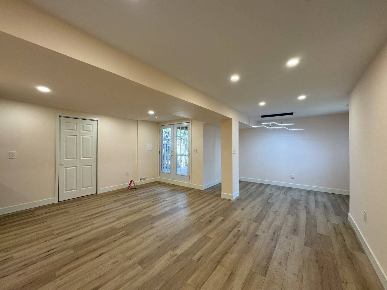 4 Mendys Forest(Lower Level) N/A, Aurora, ON L4G 5A3