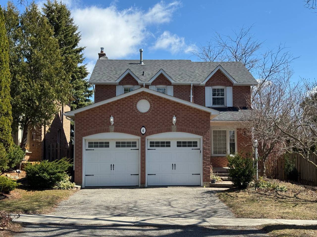 4 Mendys Forest(Main) N/A, Aurora, ON L4G 5A3