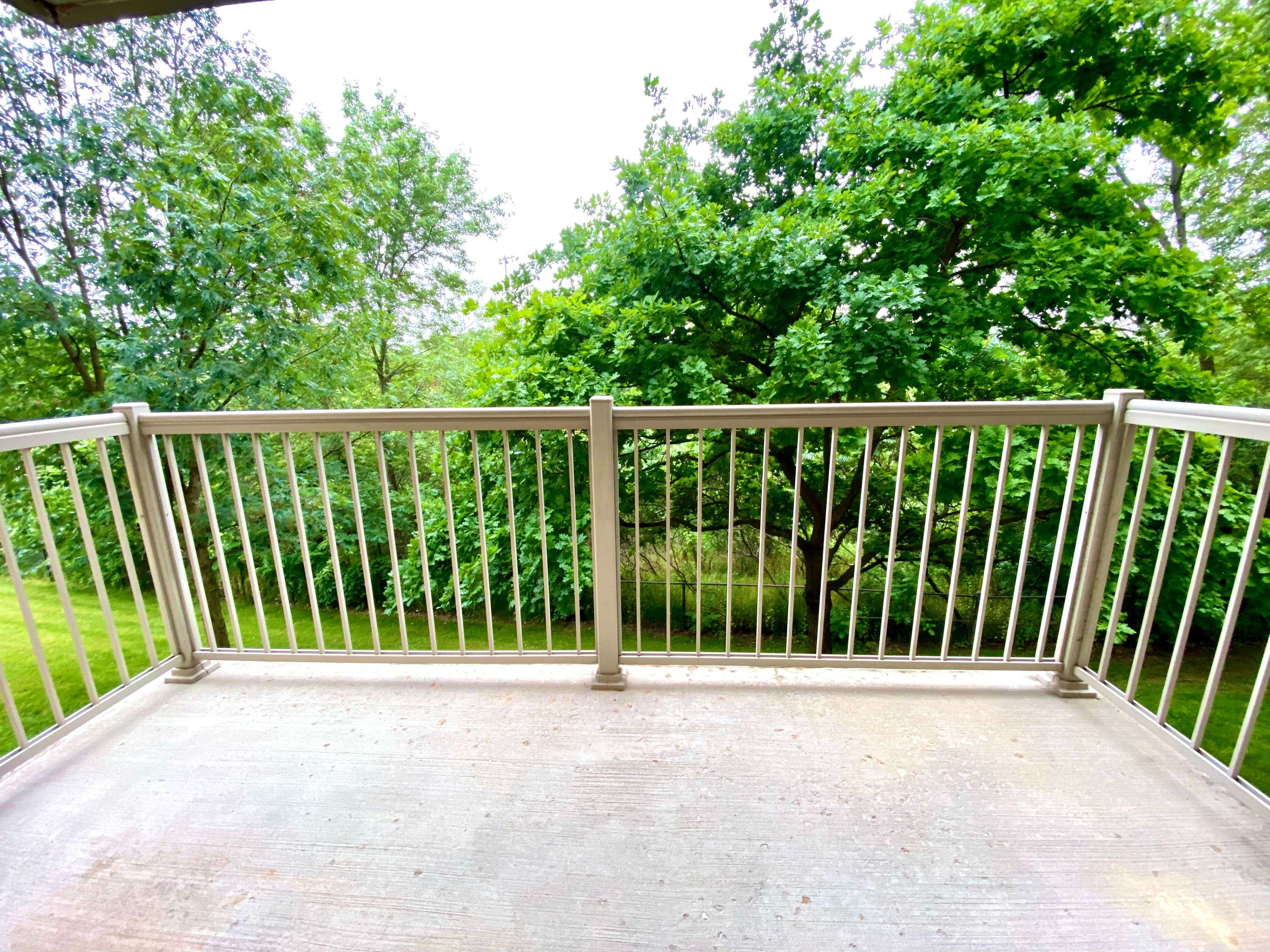 1450 Bishops Gate #209, Oakville, ON L6M 4N1