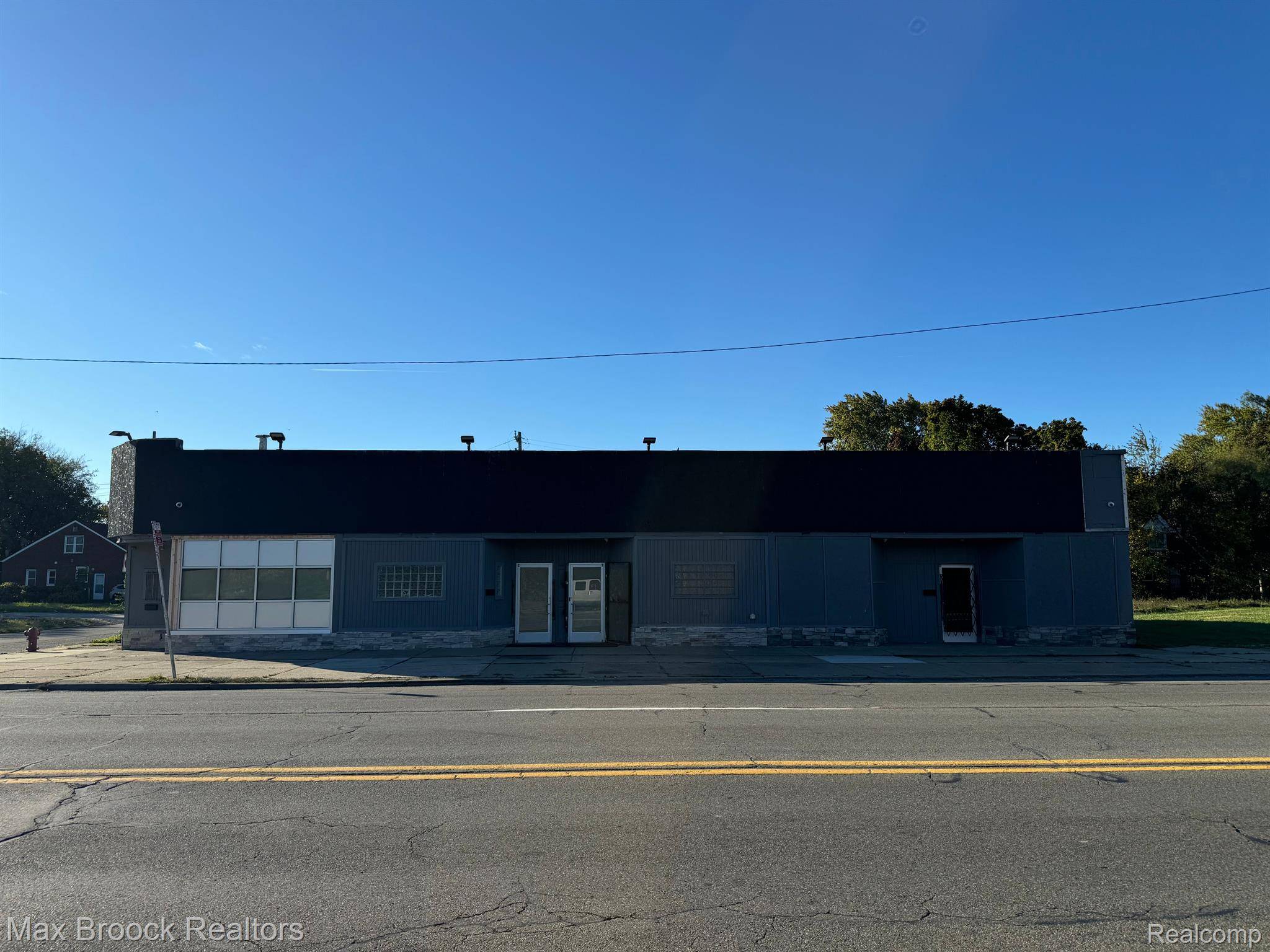 17107 W MCNICHOLS RD, Detroit, MI 48235