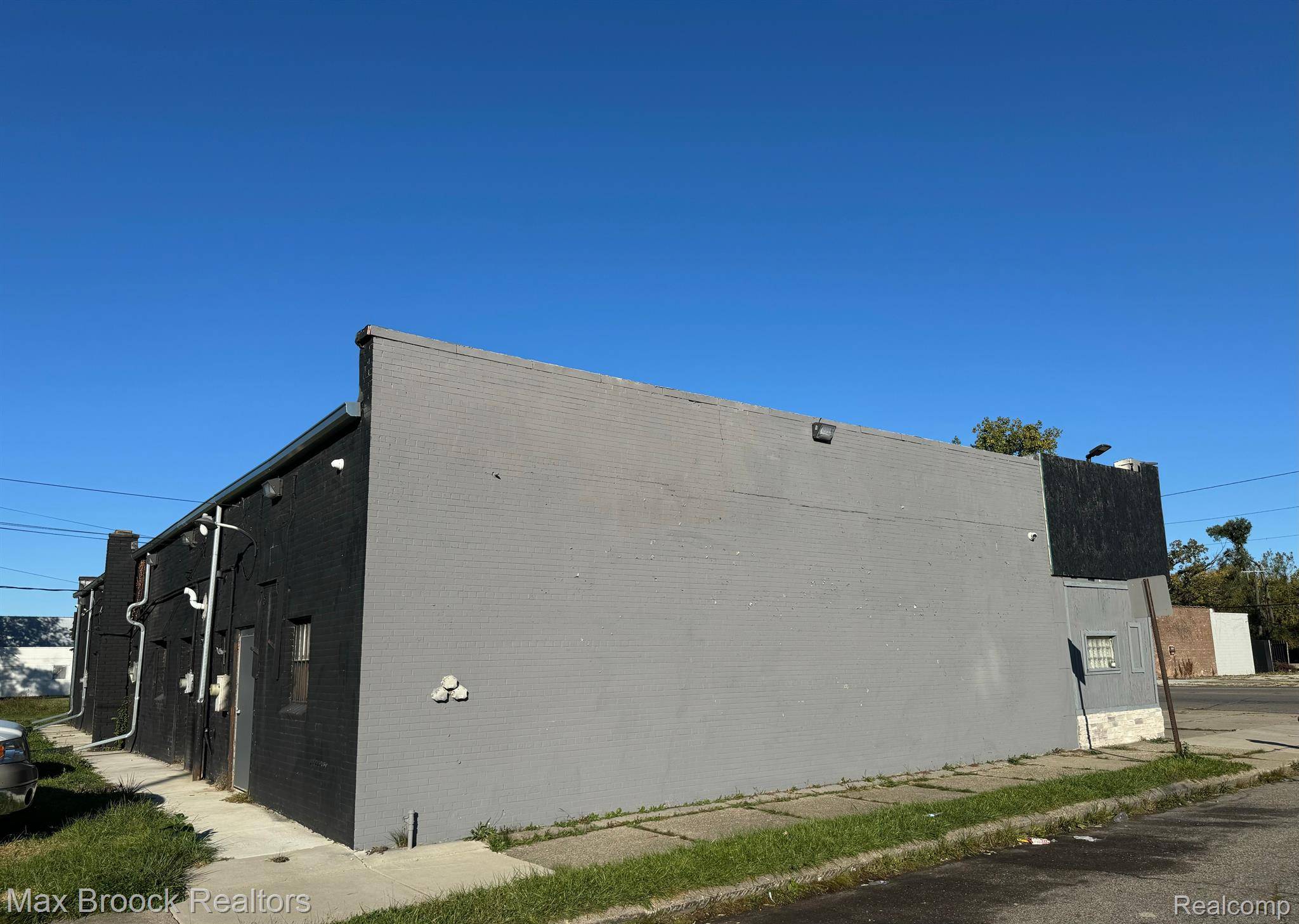 17107 W MCNICHOLS RD, Detroit, MI 48235