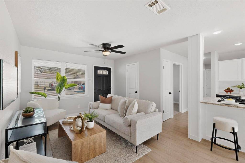 5808 Hanson Drive, Watauga, TX 76148