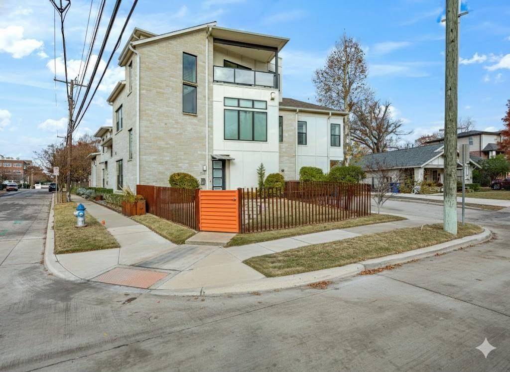 2802 Lee Street, Dallas, TX 75206