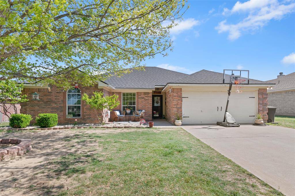 250 Wellington Trail, Weatherford, TX 76085